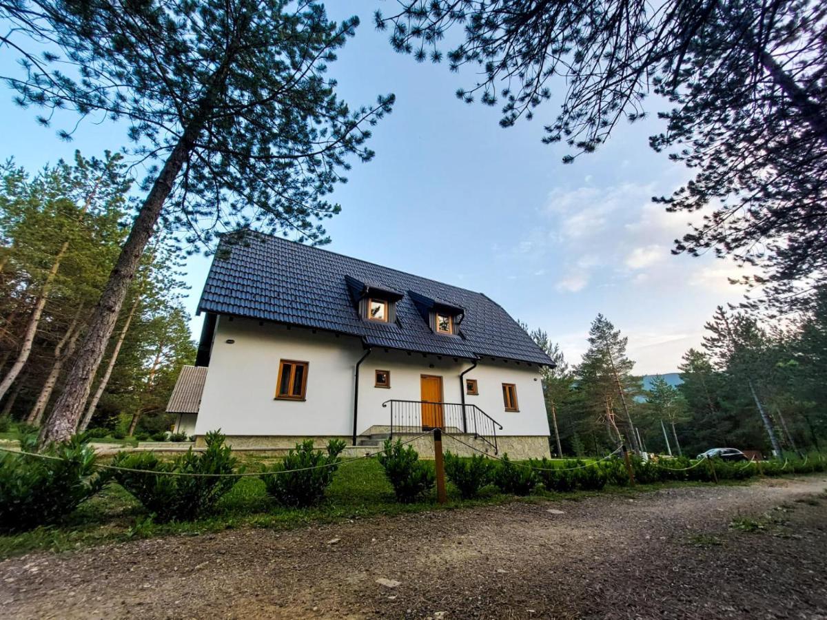 Plitvička JezeraPlitvice Storyアパートメント エクステリア 写真